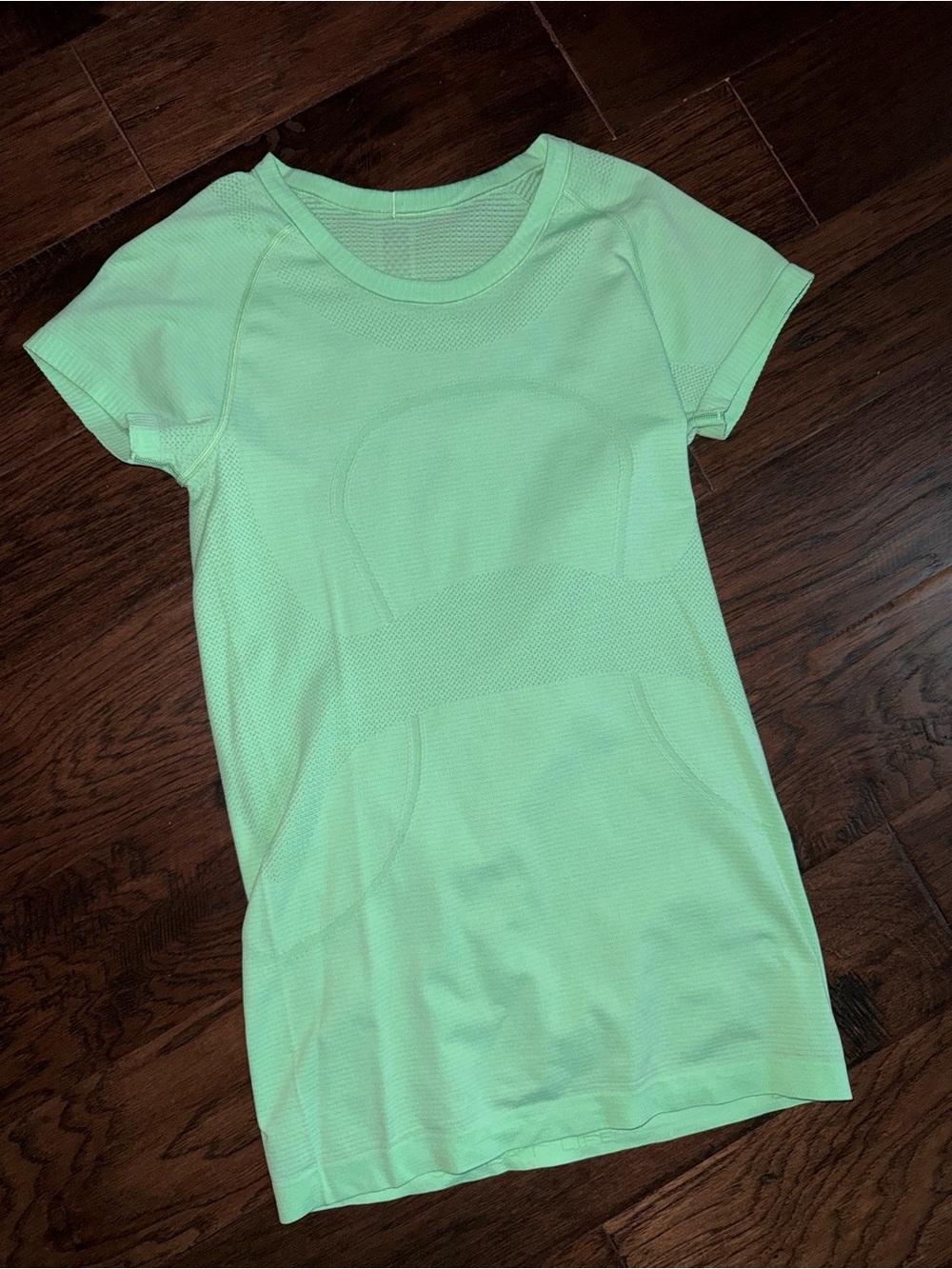 Lululemon Swiftly short Sleeve athletic top
